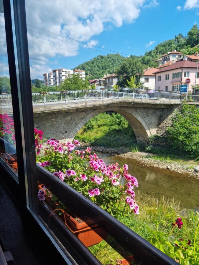 Къща За Гости Тони Zlatograd Exteriér fotografie